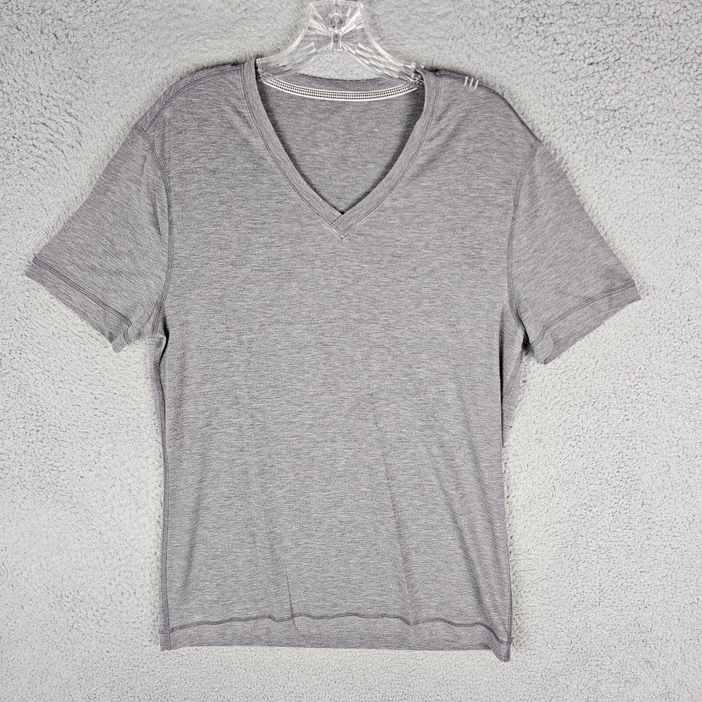 Lululemon Fundamental T-Shirt Mens Small Gray Stretch V-Neck Casual Preppy